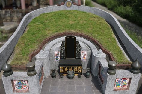 窗台上 台灣 墓